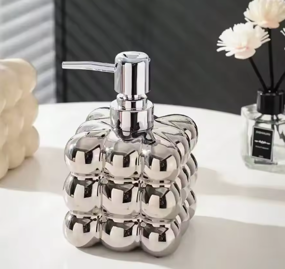 Distributeur de savon liquide en céramique 300ml design élégant