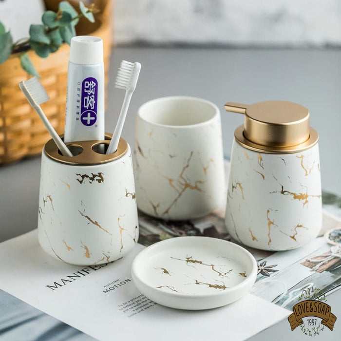 Ensemble d'accessoires de salle de bain 4 pièces pour la maison, ensemble de salle de bain en céramique pour hôtel, coquillage blanc Ensemble d'accessoires de salle de bain 4 pièces pour la maison, ensemble de salle de bain en céramique pour hôtel, coquillage blanc
